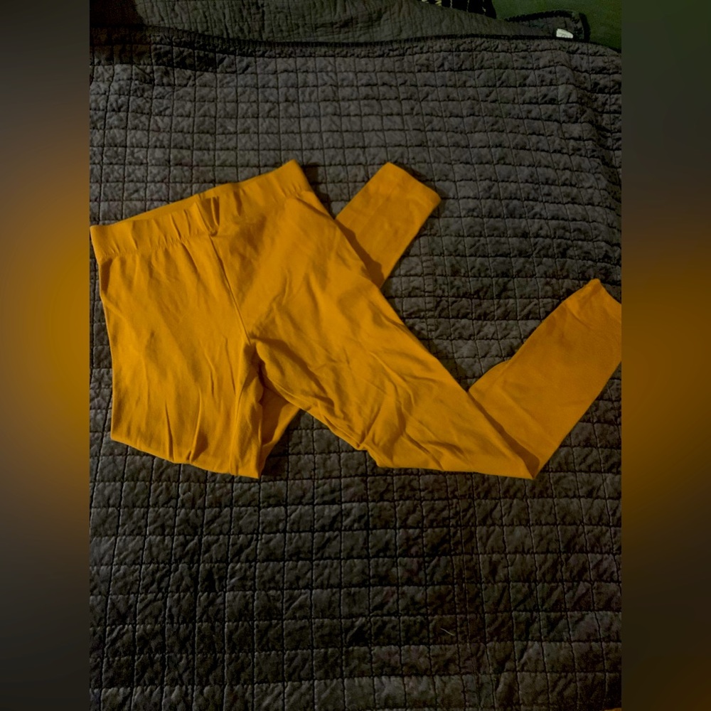 Forever 21 vintage gold/mustard color leggings